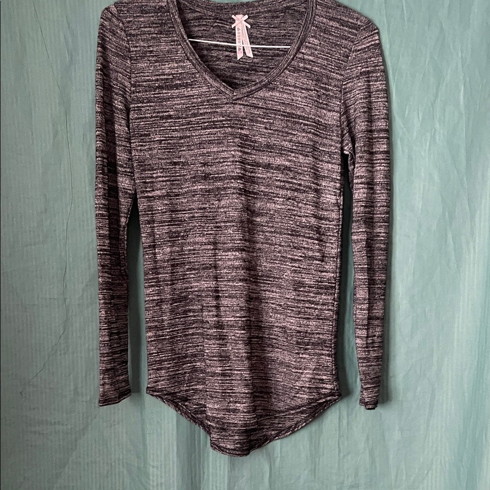 Gray V-Neck Long Sleeve Women's Top